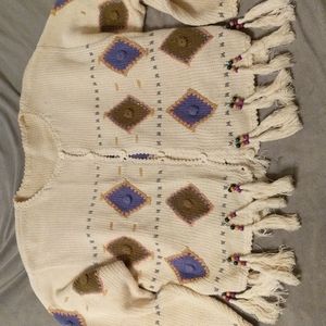Vintage knitted cardigan sweater with bead details
